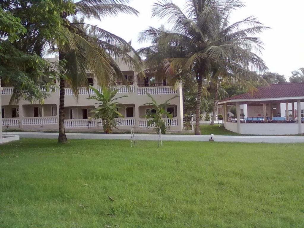 Mansea Beach Hotel Кололи Екстериор снимка