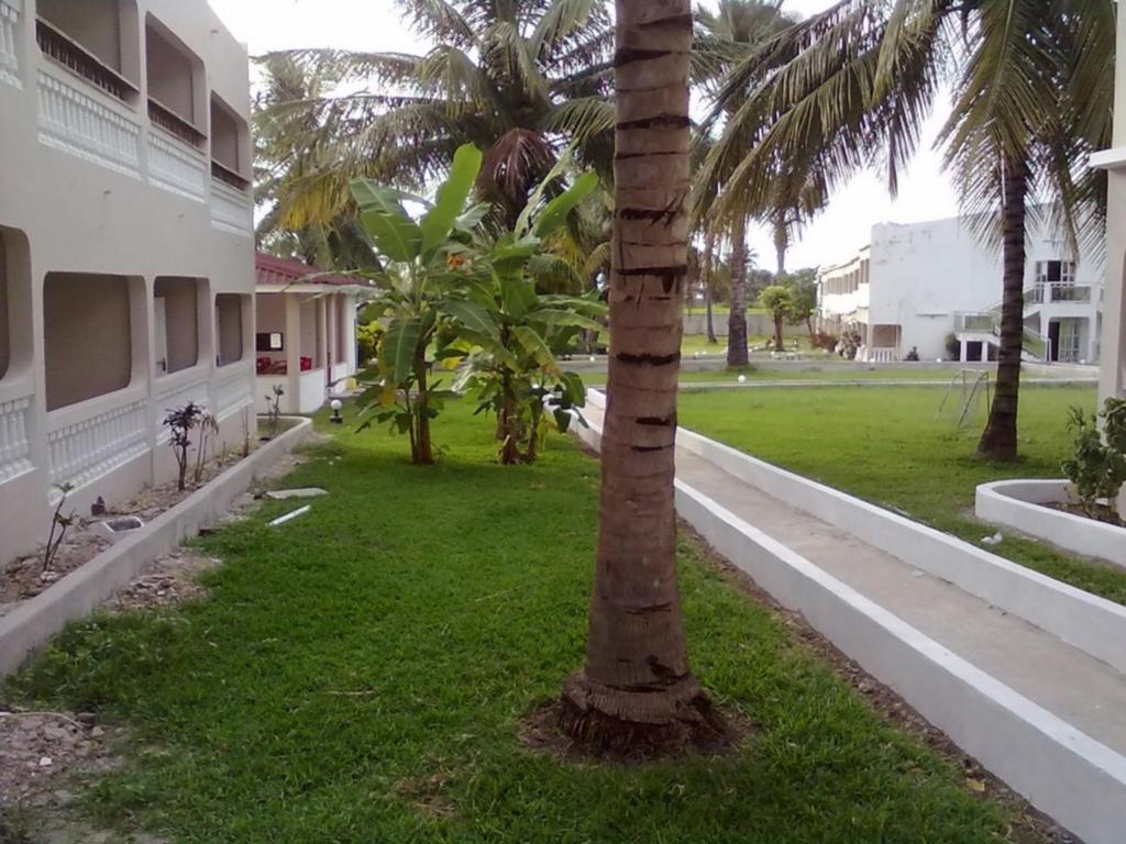 Mansea Beach Hotel Кололи Екстериор снимка