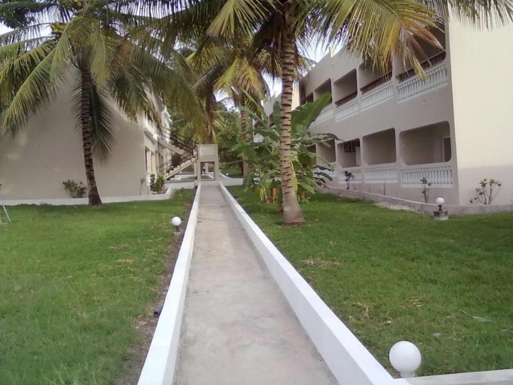Mansea Beach Hotel Кололи Екстериор снимка